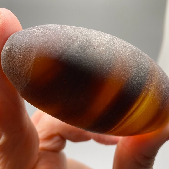 Decorative Frosted Dark Amber Swirl Art Glass Eggs 3.5"-4" Set of 6 - Picture 5 of 6